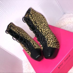 Short Boot with Heel